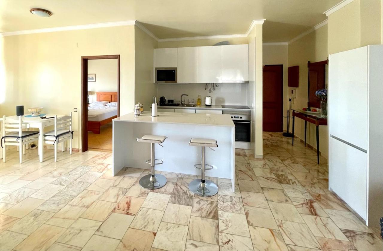 Cosy Sea View Apartment Коста да Капарика Стая снимка